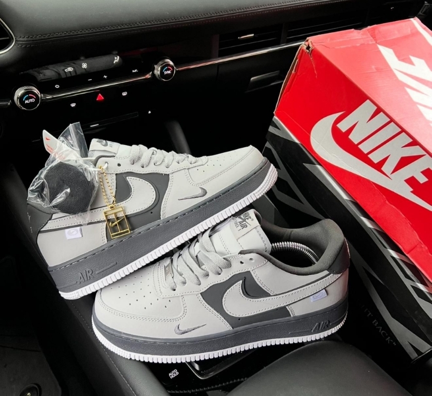 Nike AF1 Gris